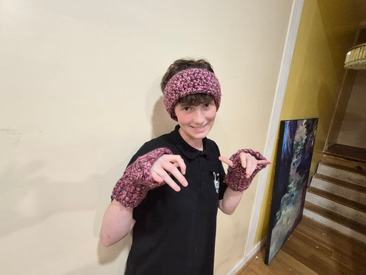 Ear warmer and fingerless gloves
